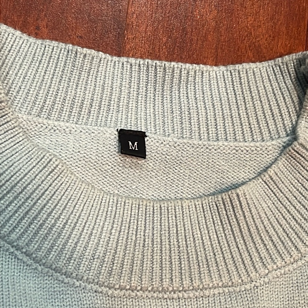 Size Medium Amazon Multicolor Warm Soft Sweater - image 3